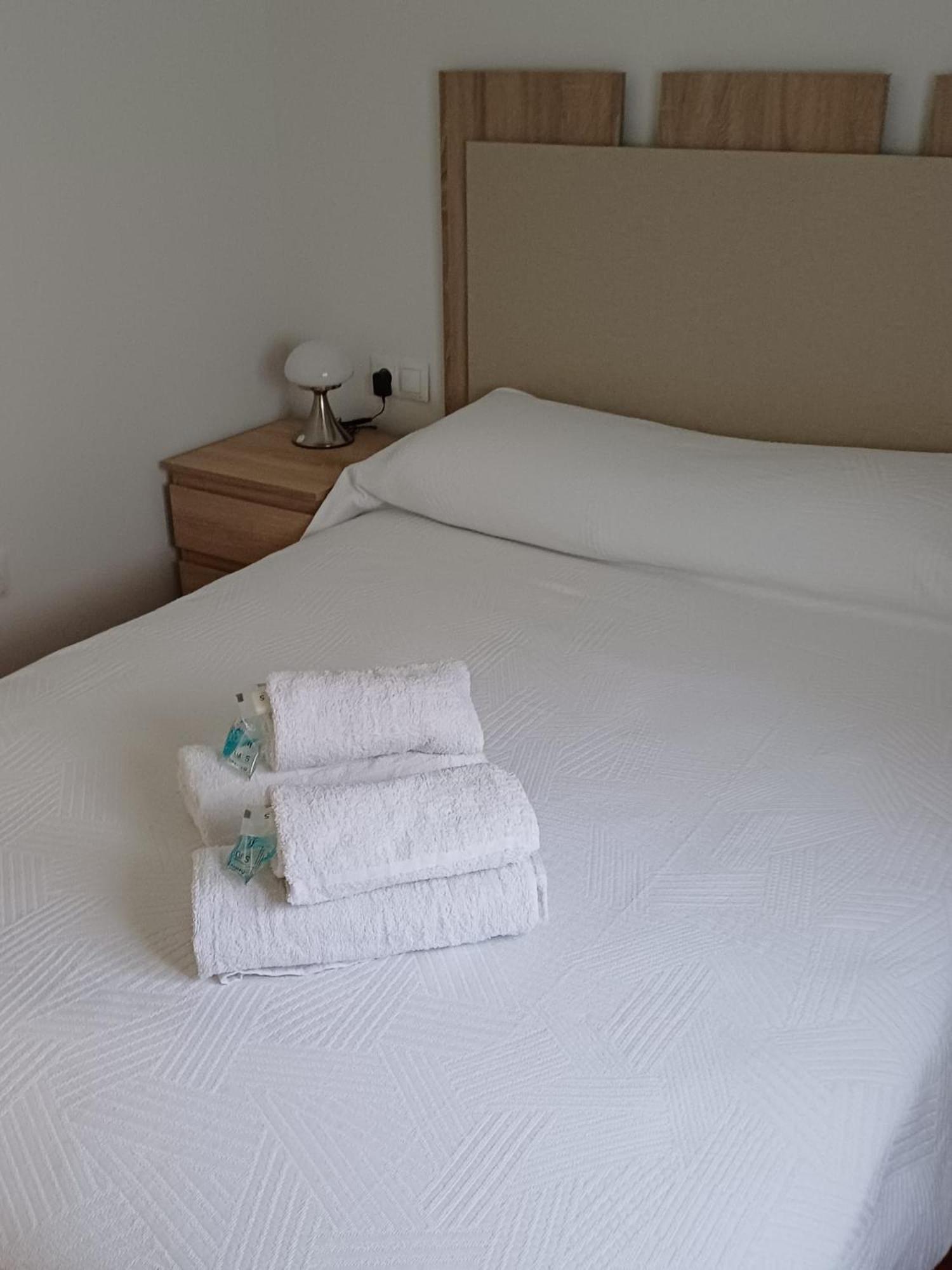 Lyrioshomes Apartamento Filpo Rojas , Sevilla Bagian luar foto