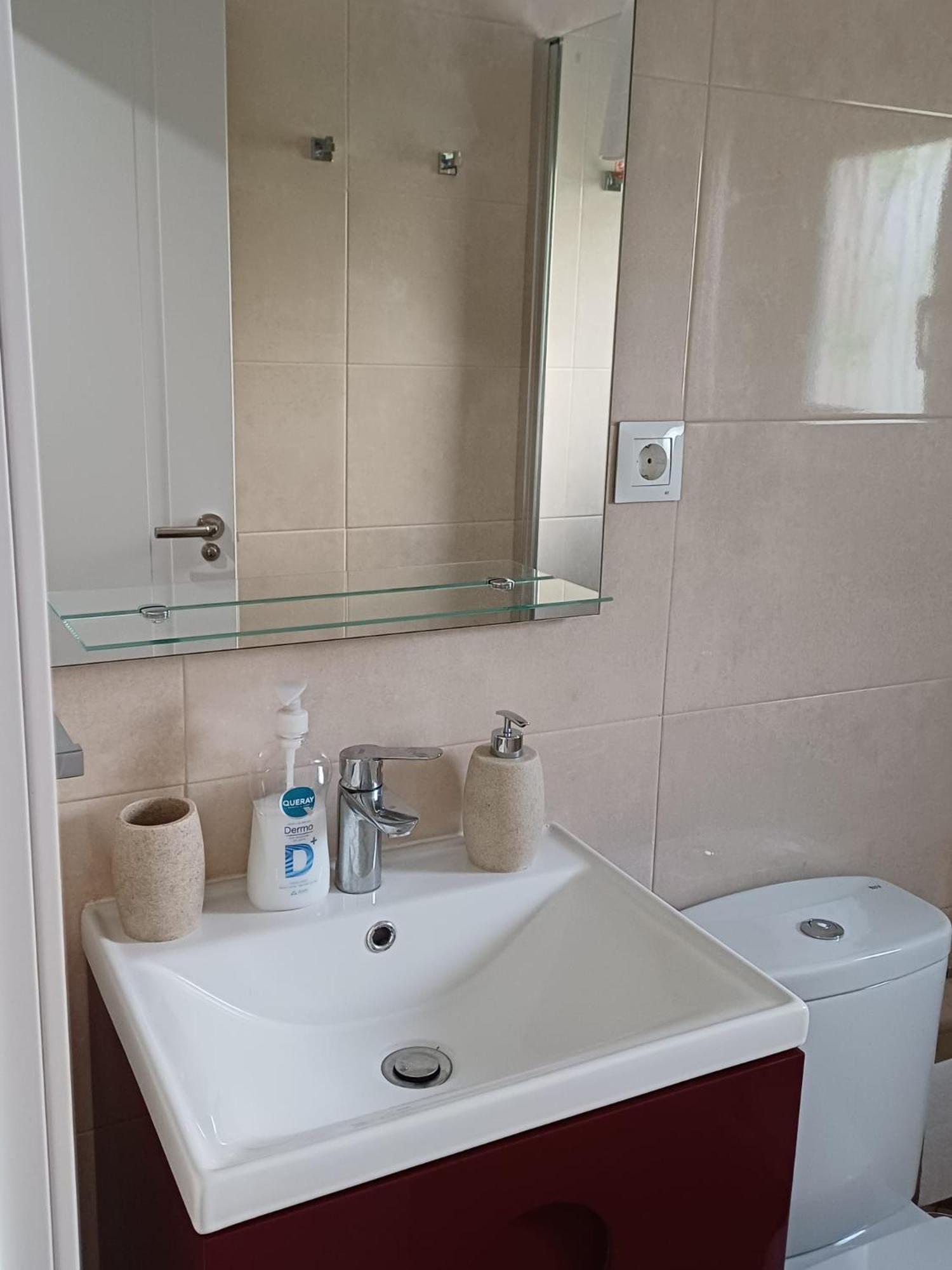 Lyrioshomes Apartamento Filpo Rojas , Sevilla Bagian luar foto